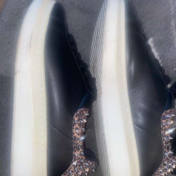 Steve Madden Studded Sneakers size 9 - Picture 5 of 11